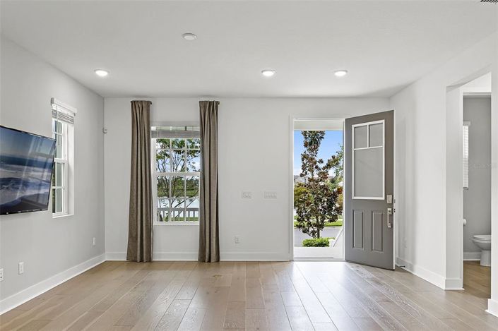 Image No.10-3 Bed Townhouse for sale