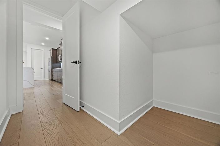 Image No.19-3 Bed Townhouse for sale