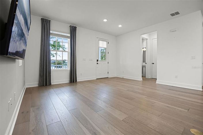 Image No.7-3 Bed Townhouse for sale