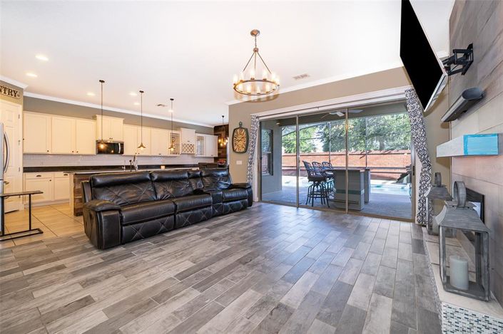 Image No.15-4 Bed Property for sale