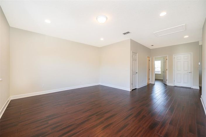 Image No.24-4 Bed Property for sale