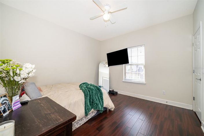 Image No.26-4 Bed Property for sale