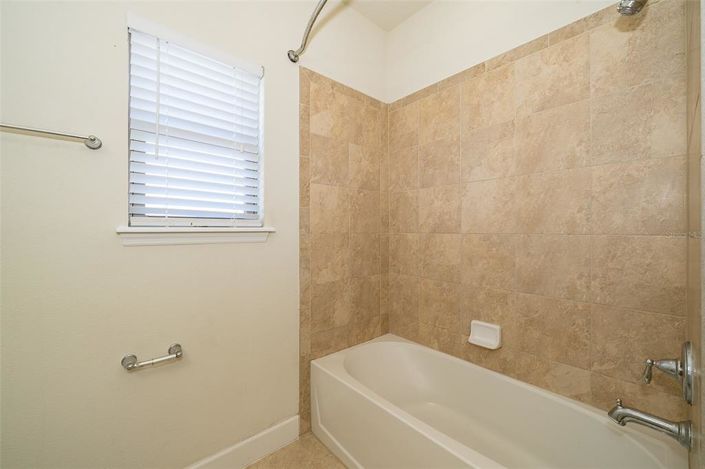 Image No.29-4 Bed Property for sale