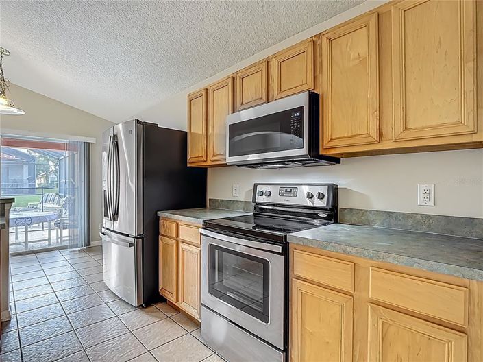 Image No.17-5 Bed Property for sale