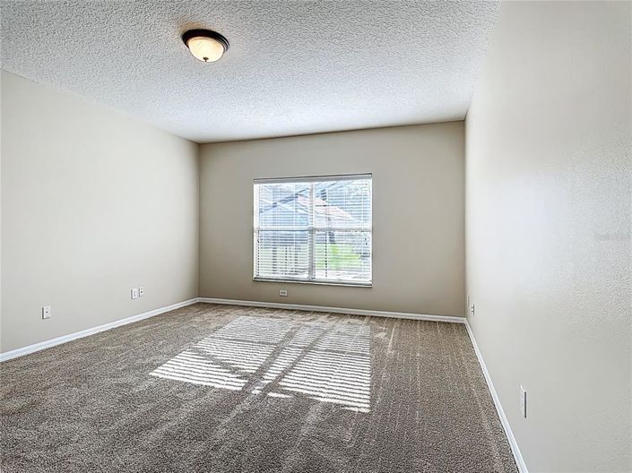 Image No.25-5 Bed Property for sale