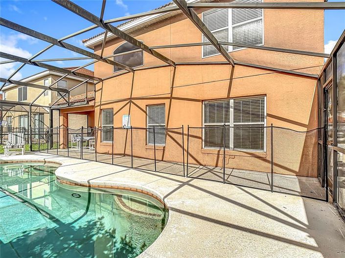 Image No.51-5 Bed Property for sale