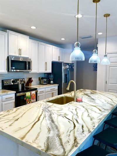 Image No.7-4 Bed Property for sale