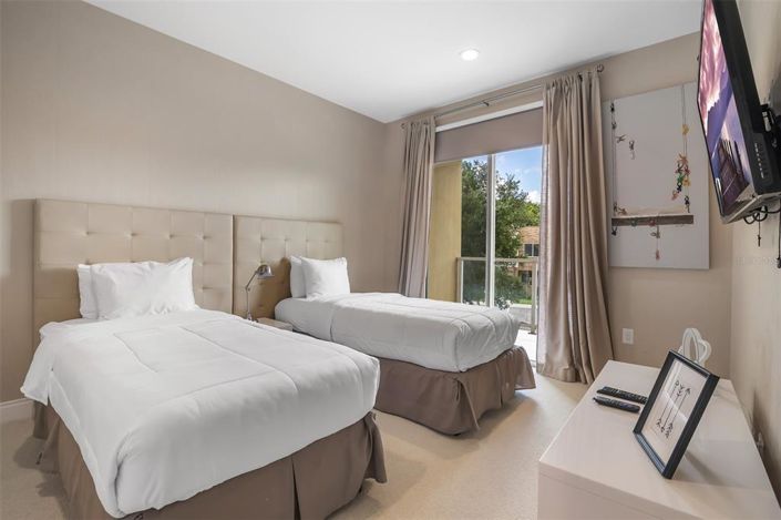 Image No.28-4 Bed Townhouse for sale