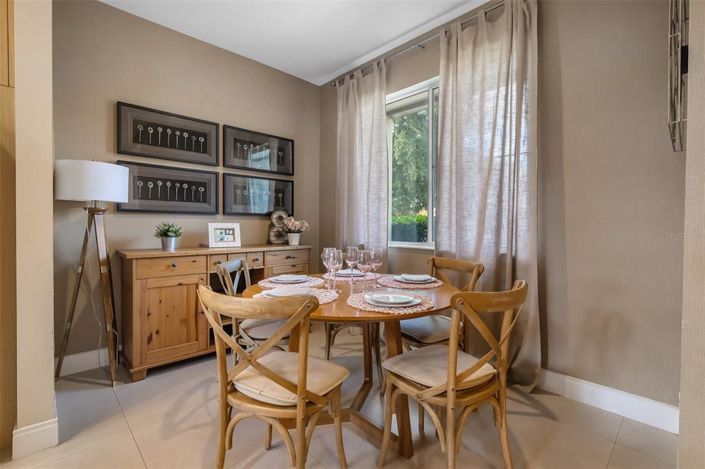 Image No.3-4 Bed Townhouse for sale