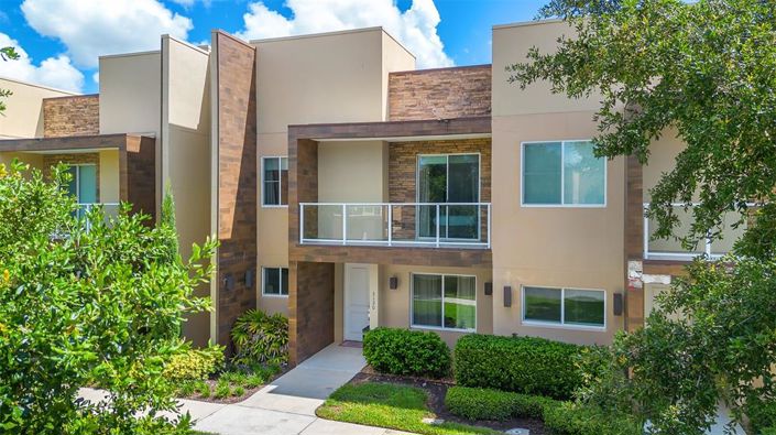 Image No.36-4 Bed Townhouse for sale