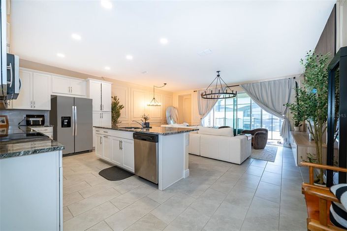 Image No.2-5 Bed Townhouse for sale