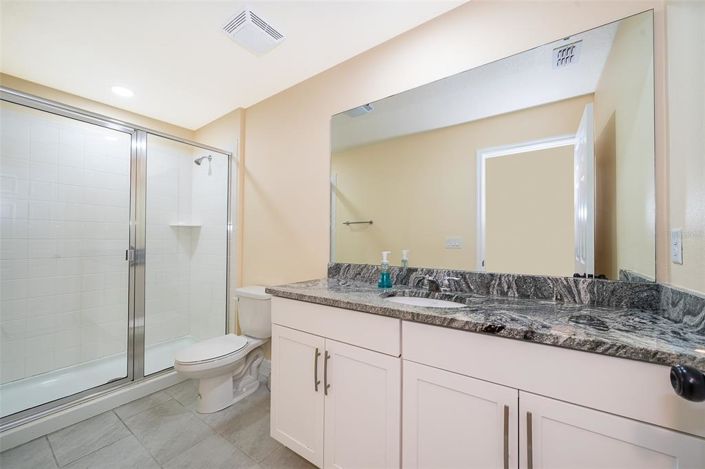 Image No.29-5 Bed Townhouse for sale