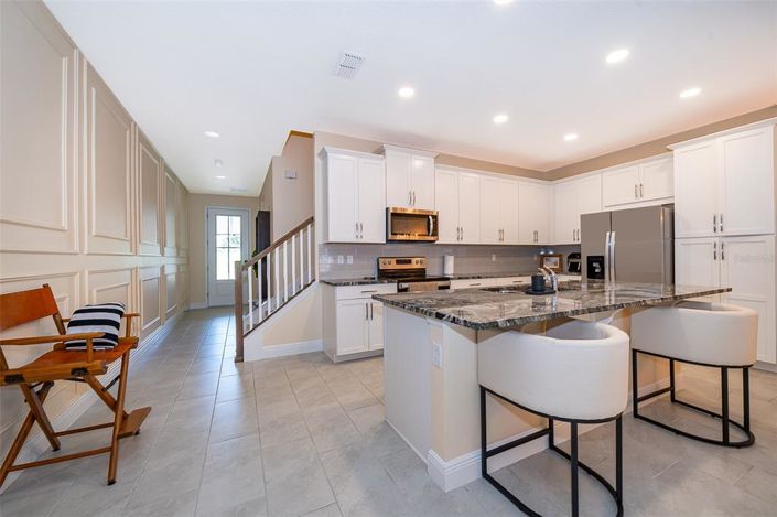 Image No.3-5 Bed Townhouse for sale