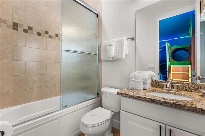 Image No.12-5 Bed Property for sale