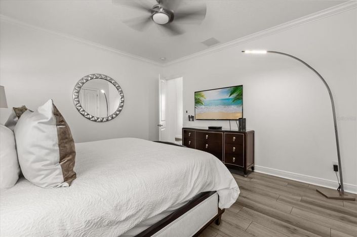 Image No.33-5 Bed Property for sale