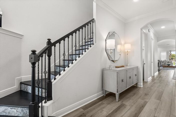 Image No.34-5 Bed Property for sale