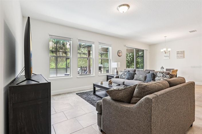 Image No.6-5 Bed Property for sale