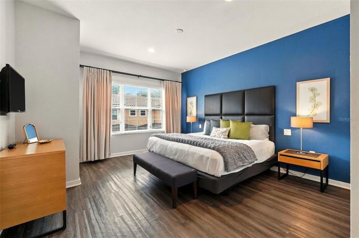 Image No.16-2 Bed Townhouse for sale