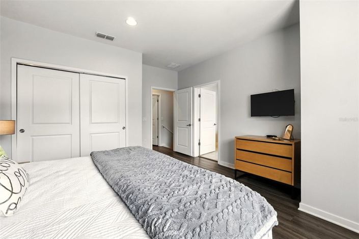 Image No.17-2 Bed Townhouse for sale