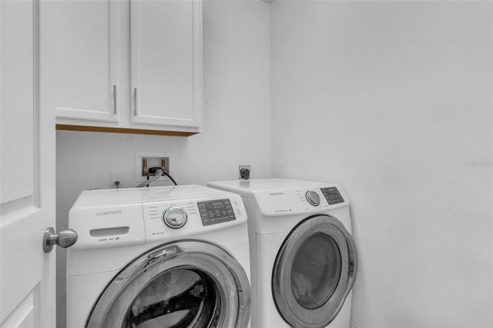 Image No.28-4 Bed Property for sale