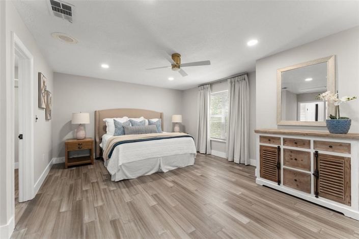 Image No.7-4 Bed Property for sale