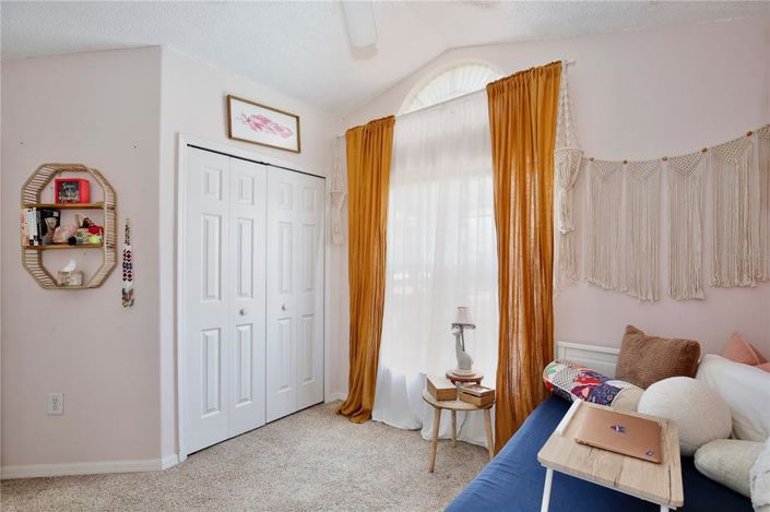 Image No.16-4 Bed Property for sale