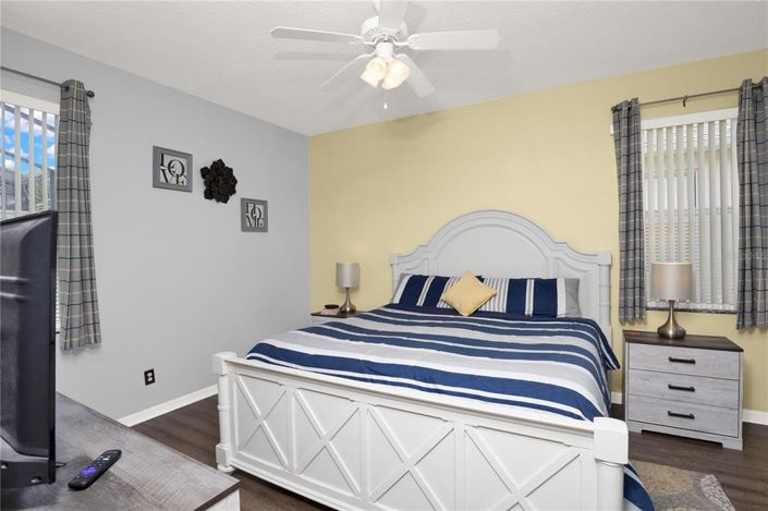 Image No.15-4 Bed Property for sale