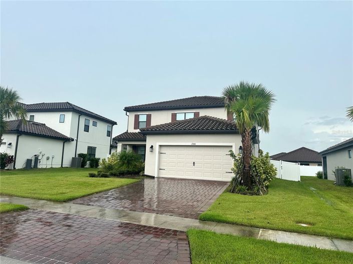 Image No.2-5 Bed Property for sale