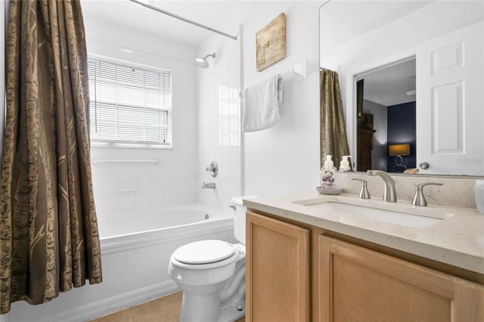 Image No.20-5 Bed Property for sale