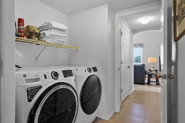 Image No.28-5 Bed Property for sale