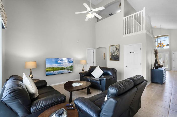 Image No.9-5 Bed Property for sale