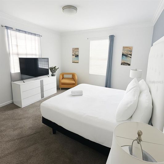 Image No.16-5 Bed Property for sale