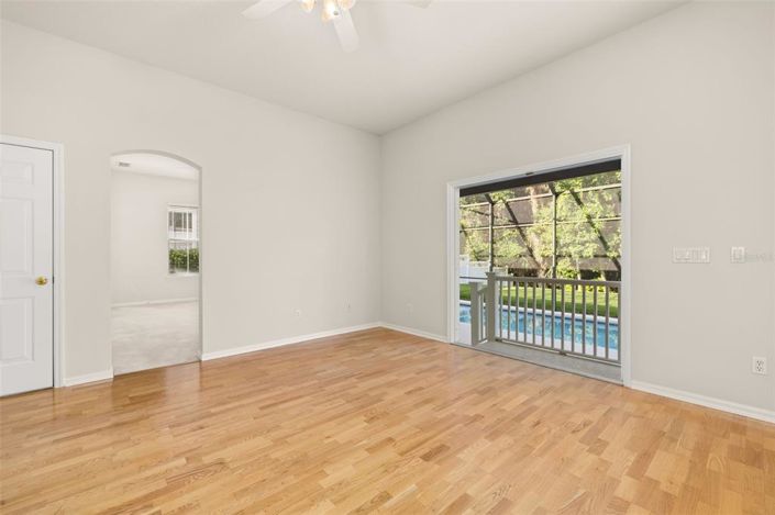 Image No.15-4 Bed Property for sale