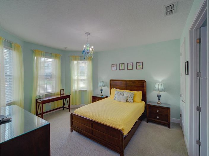 Image No.19-11 Bed Property for sale