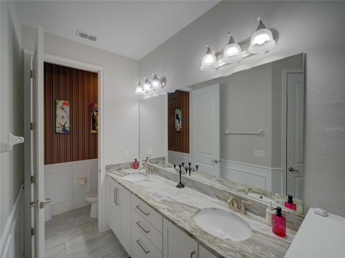 Image No.29-11 Bed Property for sale