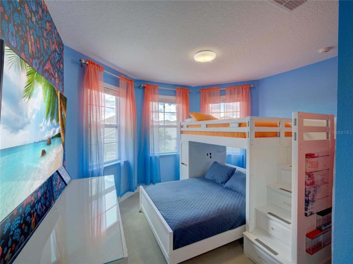 Image No.36-11 Bed Property for sale