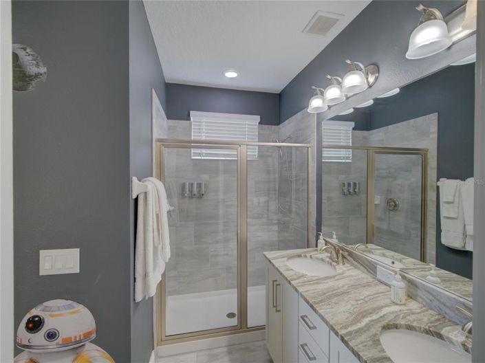 Image No.43-11 Bed Property for sale