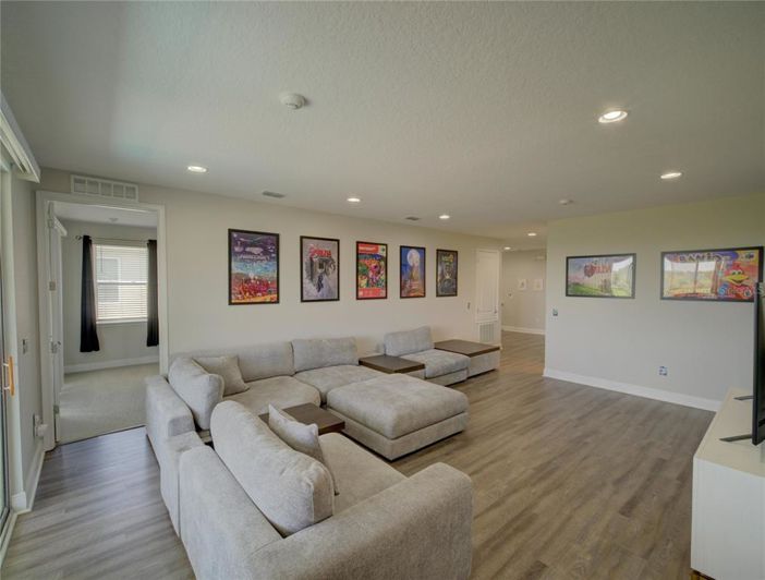 Image No.52-11 Bed Property for sale