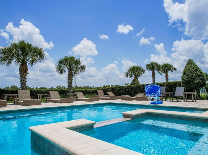 Image No.59-11 Bed Property for sale