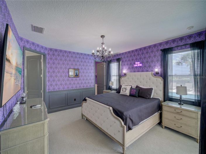 Image No.6-11 Bed Property for sale