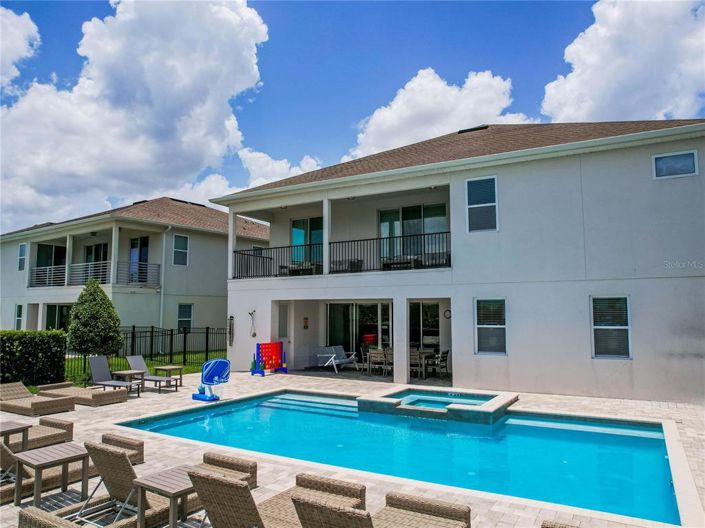 Image No.61-11 Bed Property for sale