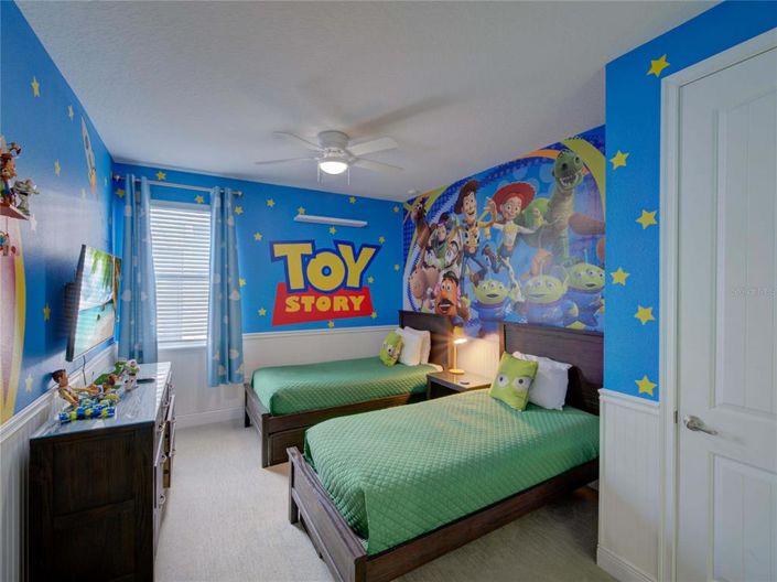 Image No.7-11 Bed Property for sale