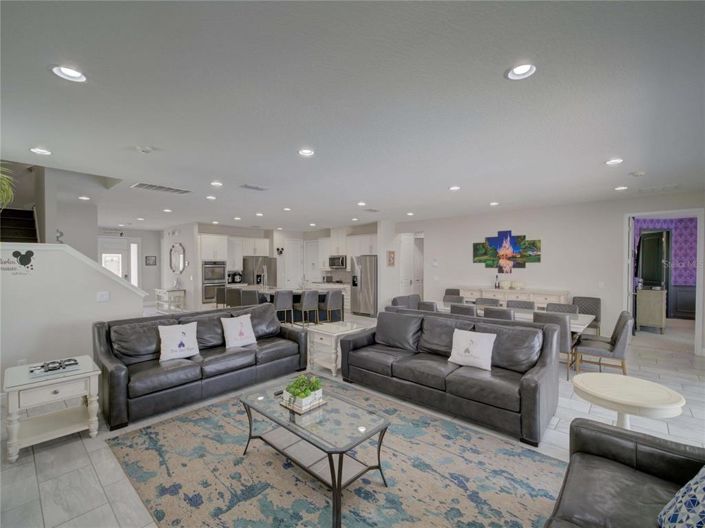 Image No.9-11 Bed Property for sale