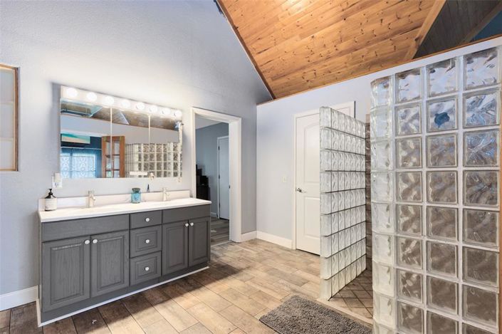 Image No.22-2 Bed Property for sale