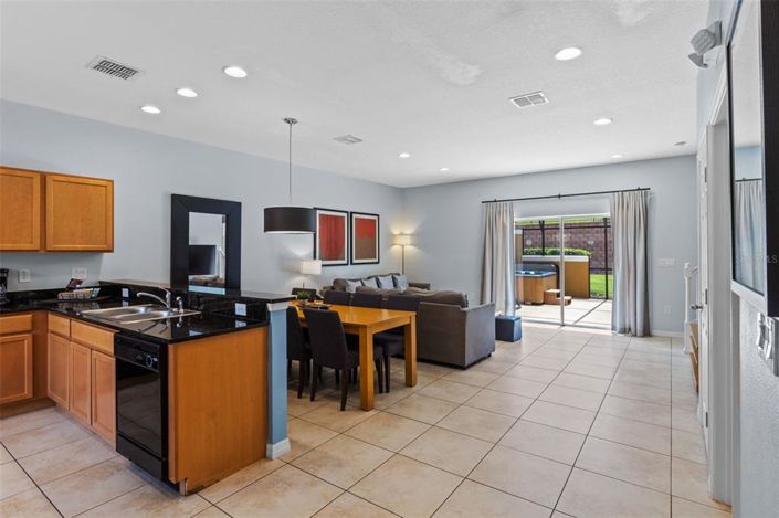 Image No.5-3 Bed Townhouse for sale