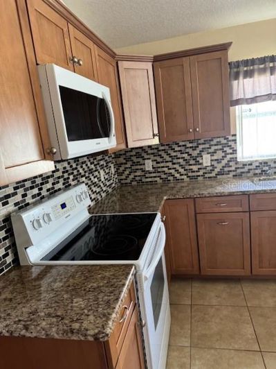 Image No.3-Propriété de 4 chambres à vendre à Kissimmee