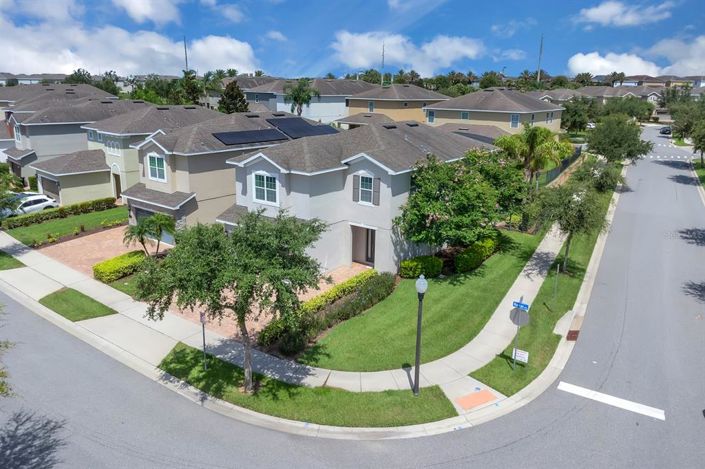 Image No.2-Propriété de 6 chambres à vendre à Kissimmee