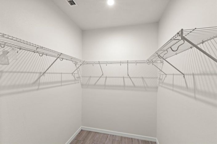 Image No.17-4 Bed Property for sale