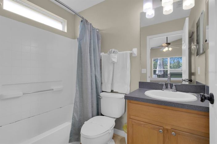 Image No.19-3 Bed Property for sale