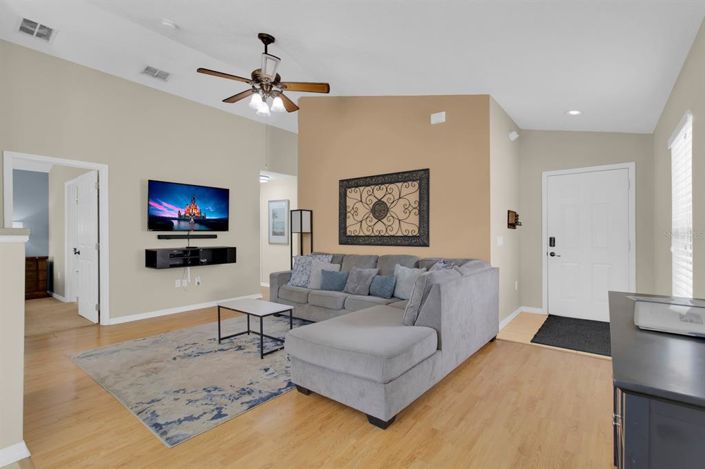 Image No.6-3 Bed Property for sale